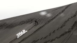 FEAR PERFORMANCE: THE MYTH OF SISYPHUS