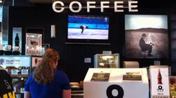 Café, Wellington Airport, New Zealand