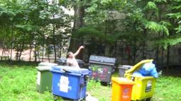 Bin Henge and Mülltonne Tänzerin