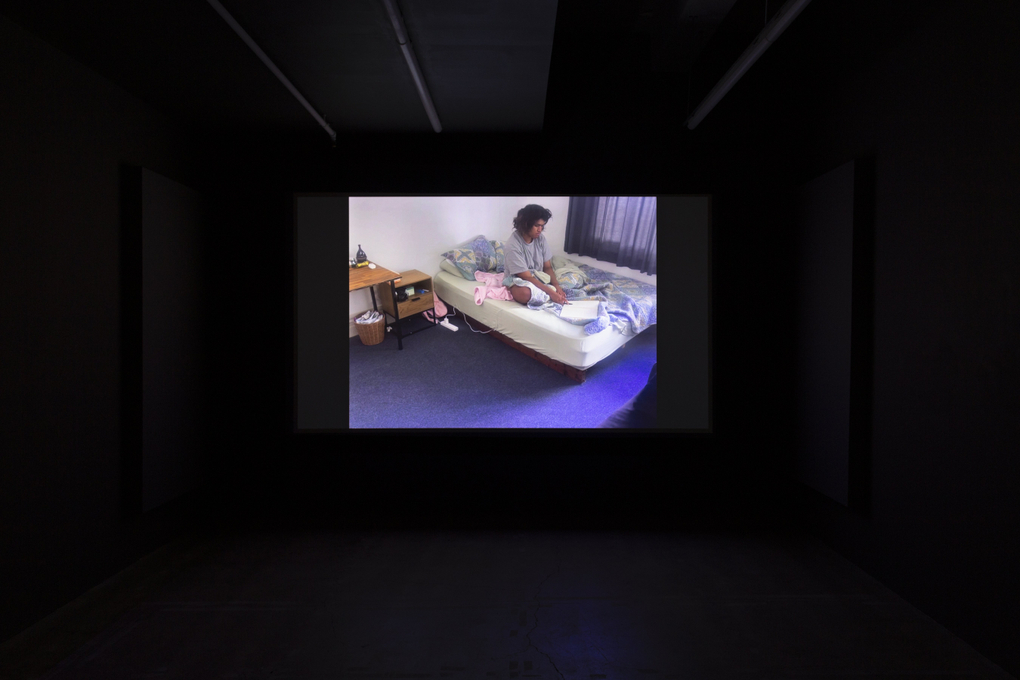 Manu Vaea, Low Tide (2025). Installation view, Enjoy Contemporary Art Space, Te Whanganui-a-Tara Wellington, 2025. Photo by Cheska Brown.