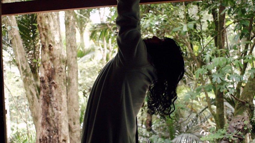 Shannon performing at McCahon House